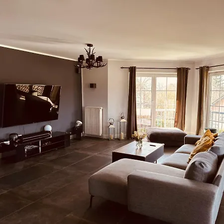 Villenartiges Haus Nahe See Holiday home Grebin